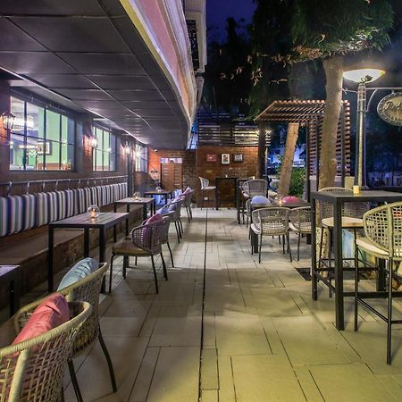 T24 Retro Hotel Bombay Eksteriør billede