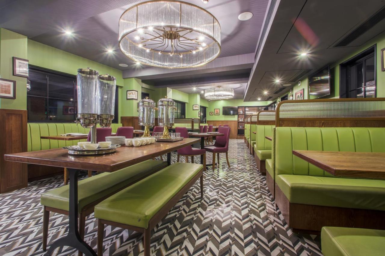 T24 Retro Hotel Bombay Eksteriør billede