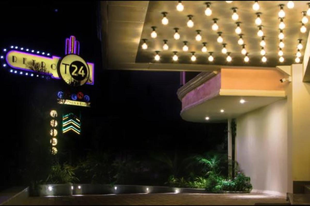 T24 Retro Hotel Bombay Eksteriør billede