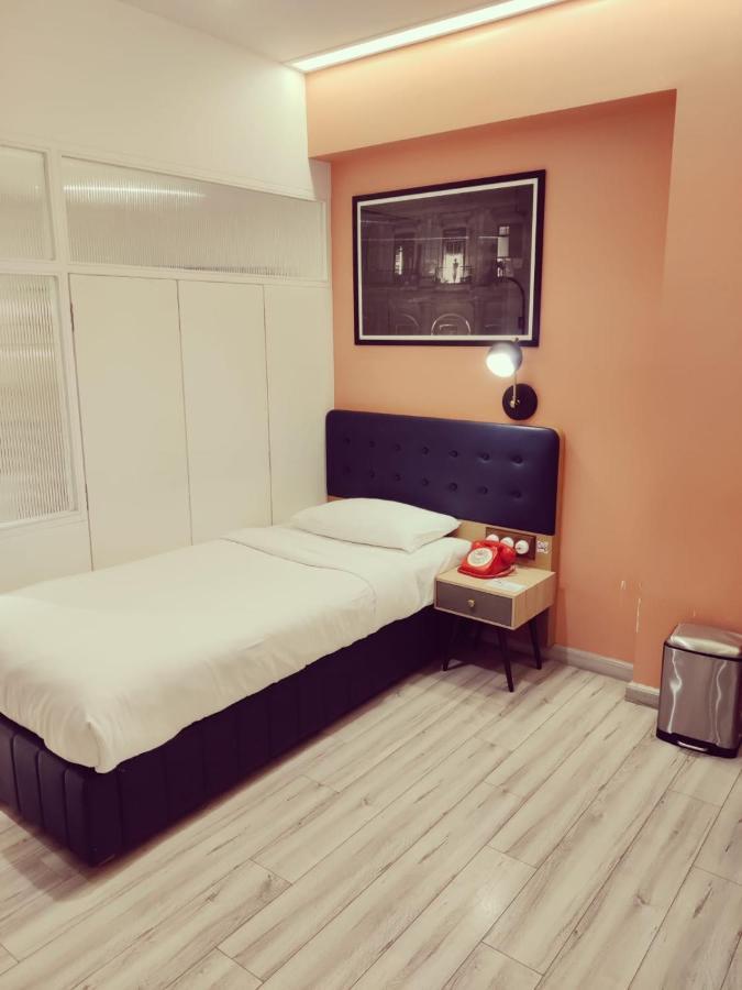 T24 Retro Hotel Bombay Eksteriør billede