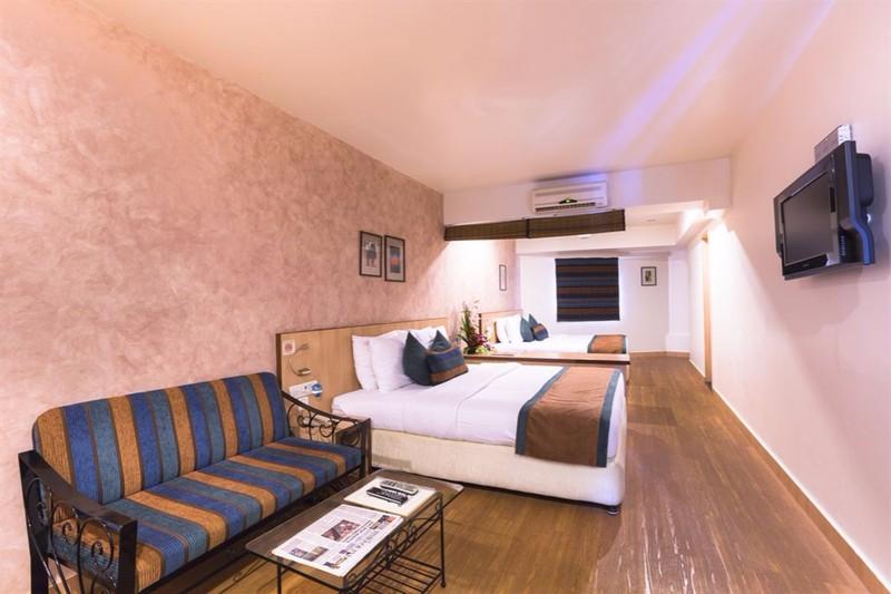 T24 Retro Hotel Bombay Eksteriør billede